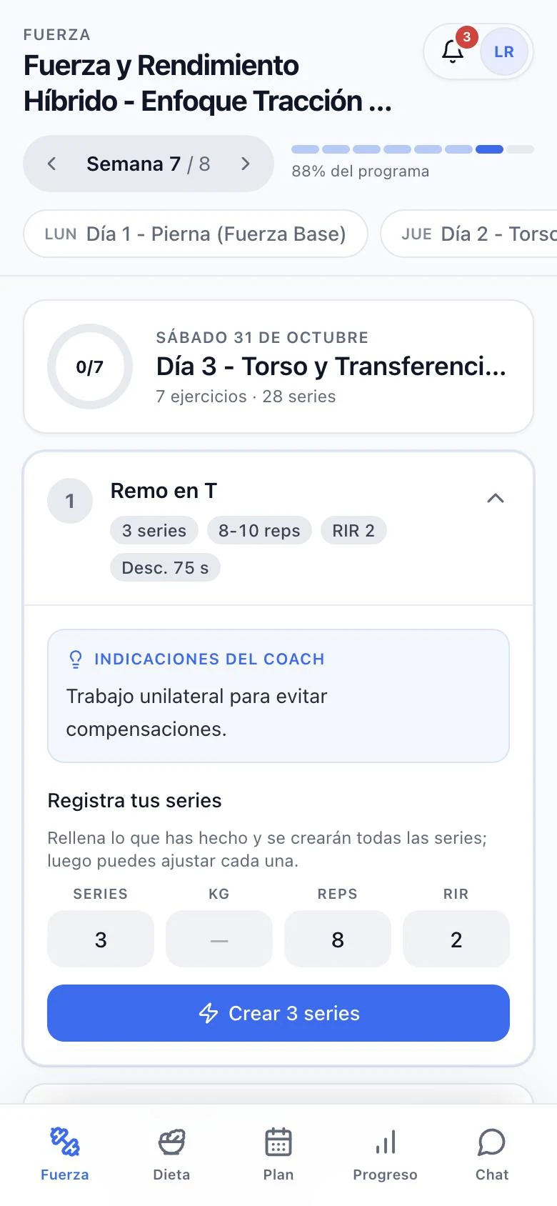 Entreno de fuerza del día con indicaciones del entrenador y registro de series